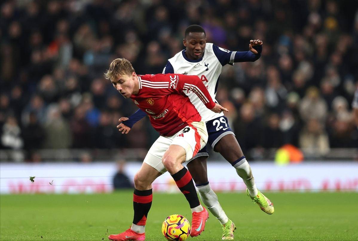 关于凯恩在曼联比赛中势不可挡，精彩发挥引发热议！的信息